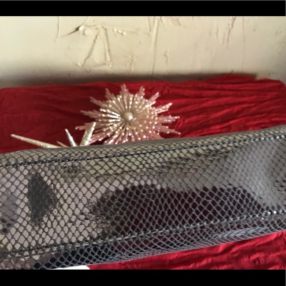 Limited Edition Michael Kors Cosmetic Case - Picture 6 of 8